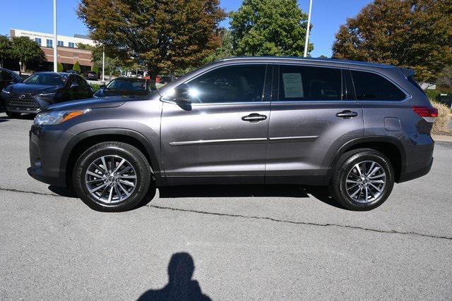 used 2019 Toyota Highlander car, priced at $26,879