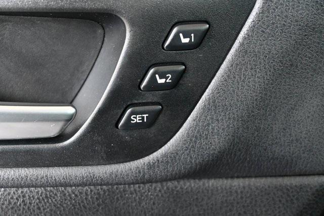 used 2019 Toyota Highlander car, priced at $33,752