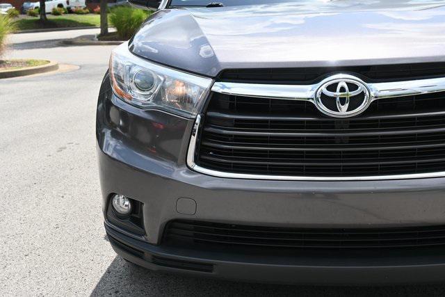 used 2015 Toyota Highlander car, priced at $18,039