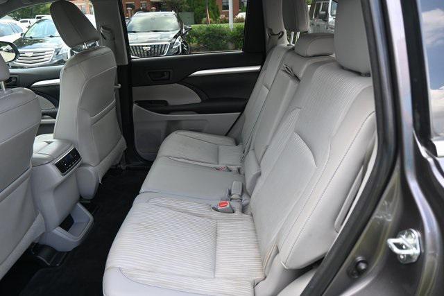 used 2015 Toyota Highlander car, priced at $18,039