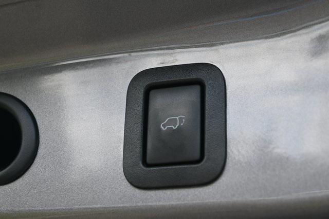used 2015 Toyota Highlander car, priced at $18,039