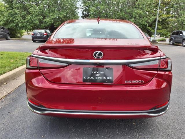 new 2025 Lexus ES 300h car, priced at $50,420