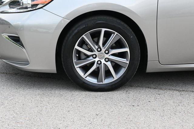 used 2017 Lexus ES 300h car, priced at $22,431