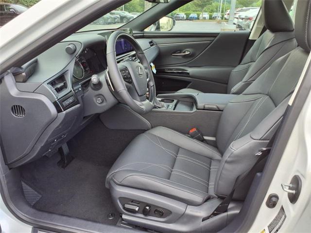 new 2025 Lexus ES 300h car, priced at $54,254