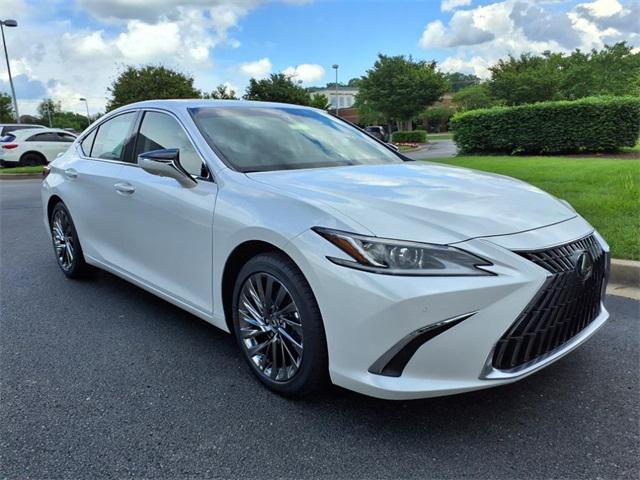 new 2025 Lexus ES 300h car, priced at $54,254