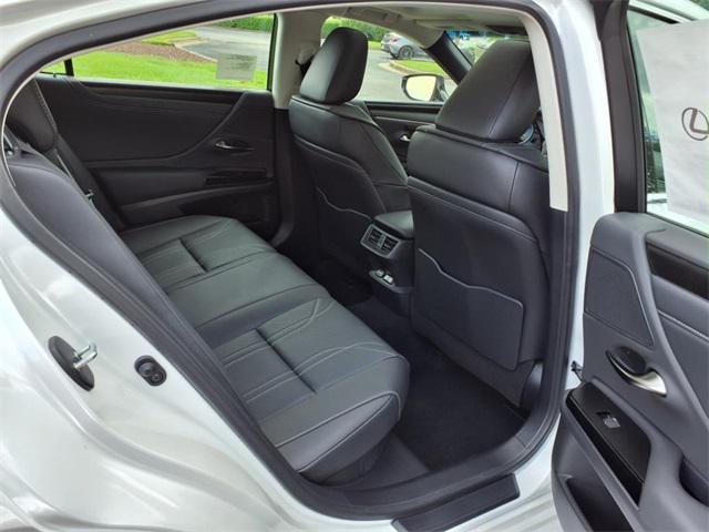 new 2025 Lexus ES 300h car, priced at $54,254