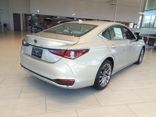 new 2025 Lexus ES 300h car, priced at $53,655