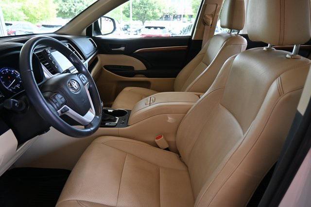 used 2017 Toyota Highlander car, priced at $22,885