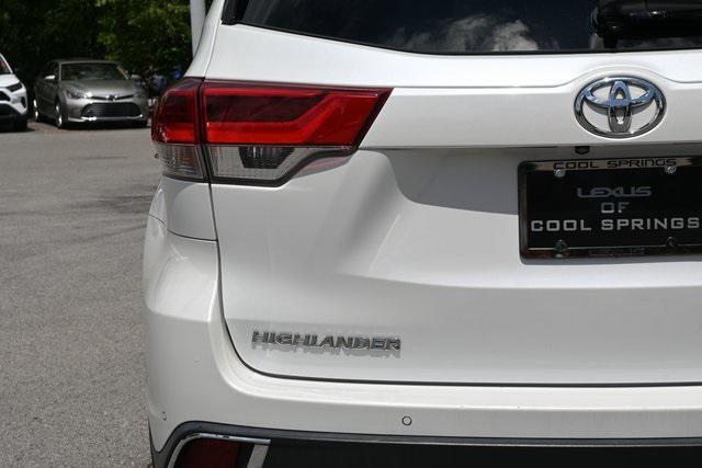 used 2017 Toyota Highlander car, priced at $22,885