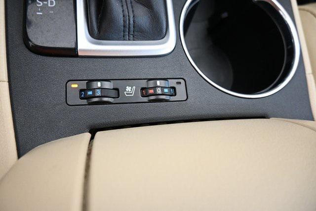 used 2017 Toyota Highlander car, priced at $22,885