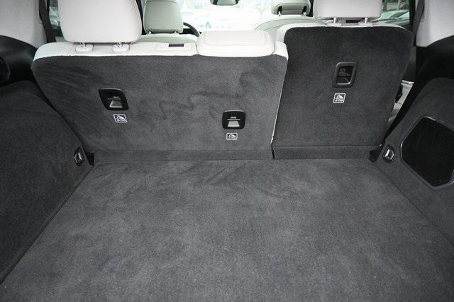 used 2022 Jeep Grand Cherokee car, priced at $35,025