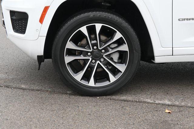 used 2022 Jeep Grand Cherokee car, priced at $35,025