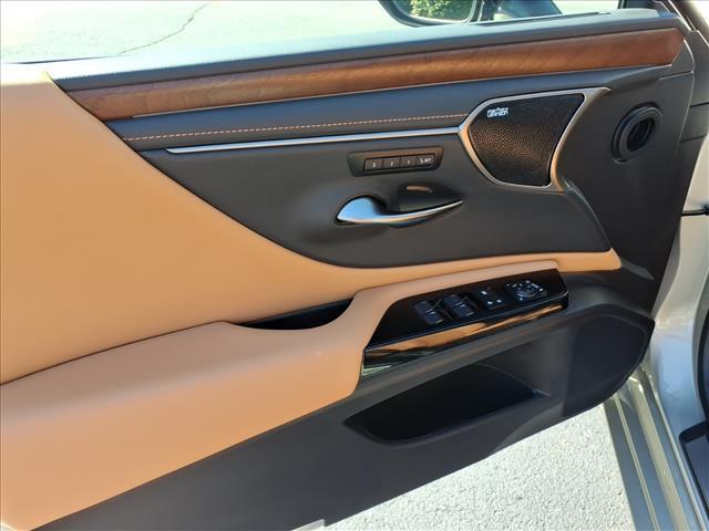 new 2025 Lexus ES 350 car, priced at $55,864