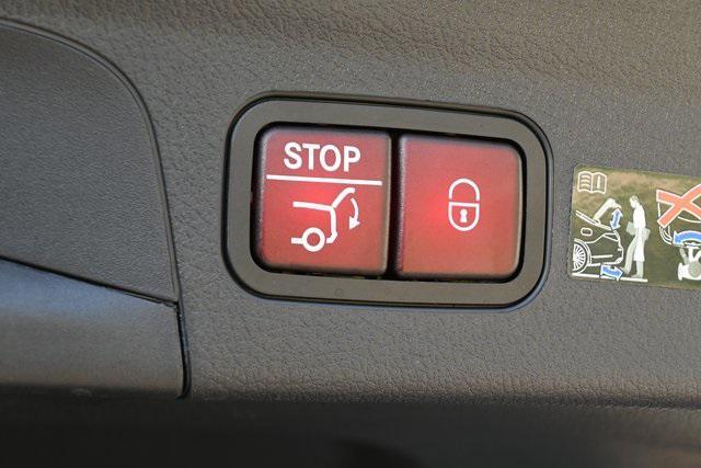 used 2025 Mercedes-Benz GLE 450 car, priced at $66,983