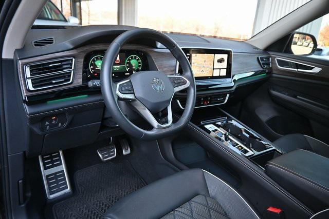 used 2024 Volkswagen Atlas car, priced at $38,951