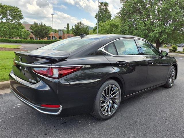 new 2025 Lexus ES 300h car, priced at $56,544