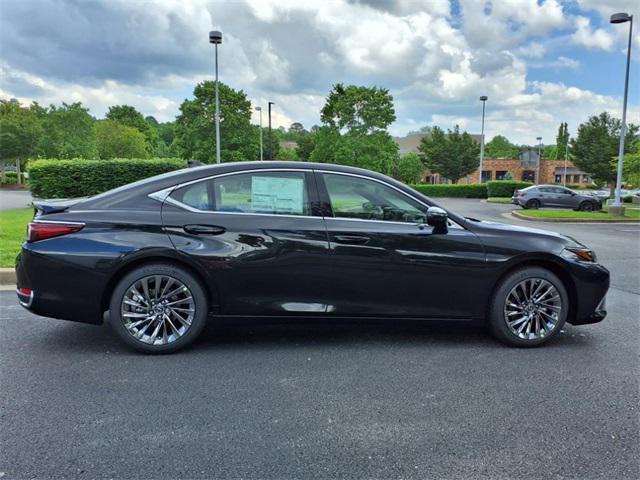 new 2025 Lexus ES 300h car, priced at $56,544