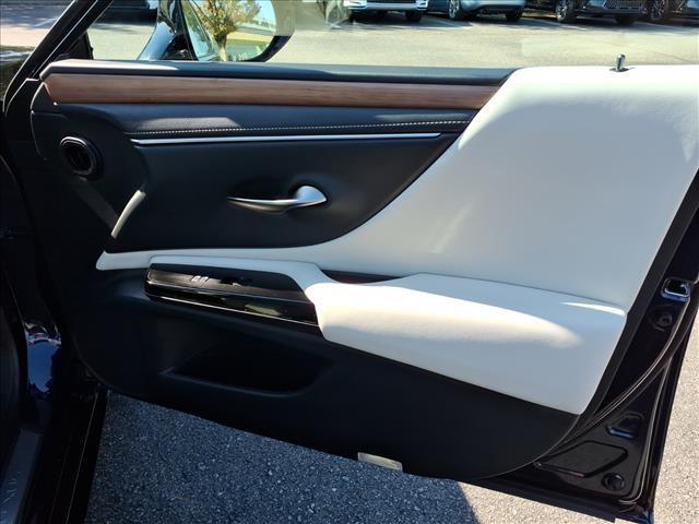 new 2025 Lexus ES 350 car, priced at $49,419