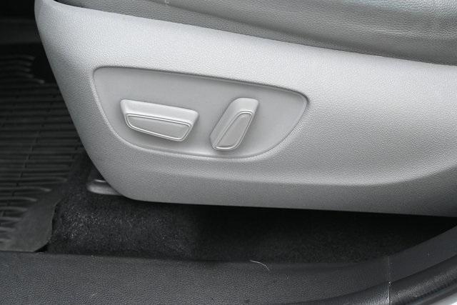 used 2022 Toyota Highlander car, priced at $28,701