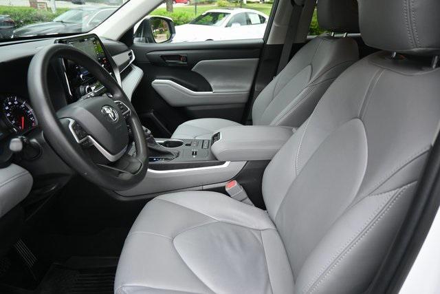 used 2022 Toyota Highlander car, priced at $28,701