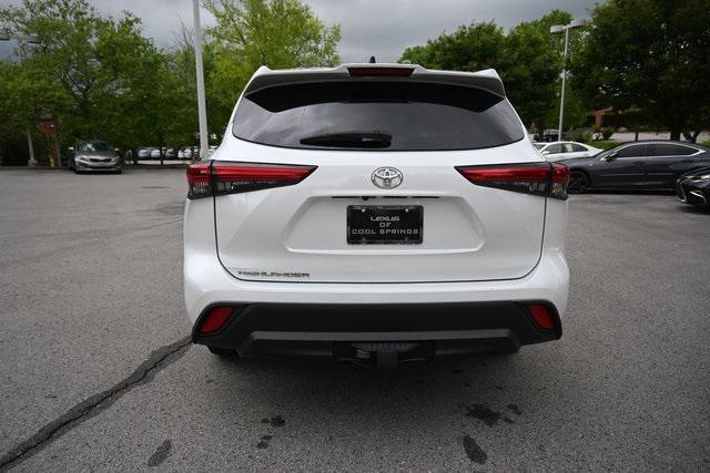 used 2022 Toyota Highlander car, priced at $28,701