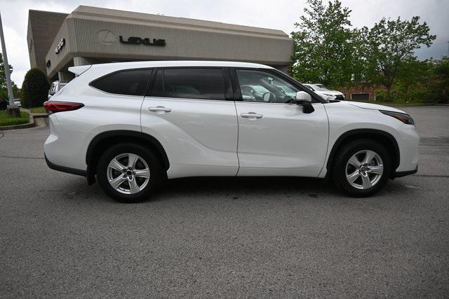 used 2022 Toyota Highlander car, priced at $28,701