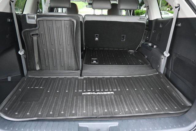 used 2022 Toyota Highlander car, priced at $28,701