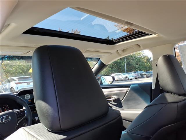 new 2025 Lexus ES 350 car, priced at $48,579