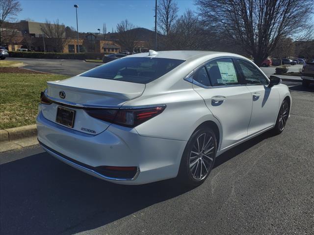 new 2025 Lexus ES 300h car, priced at $50,880