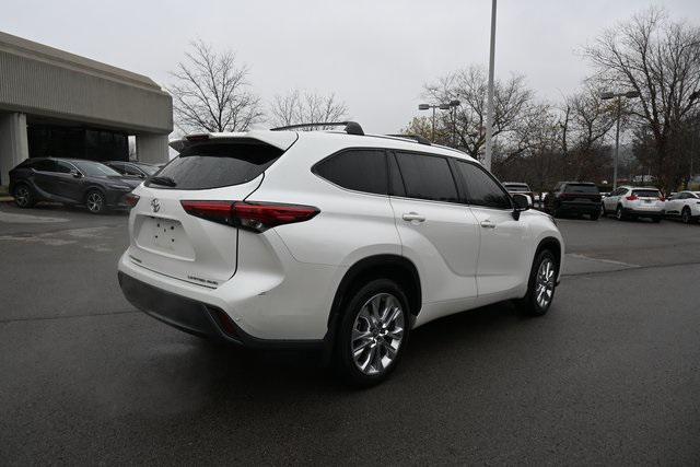 used 2020 Toyota Highlander car, priced at $32,883