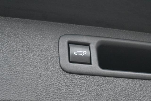 used 2020 Toyota Highlander car, priced at $32,883