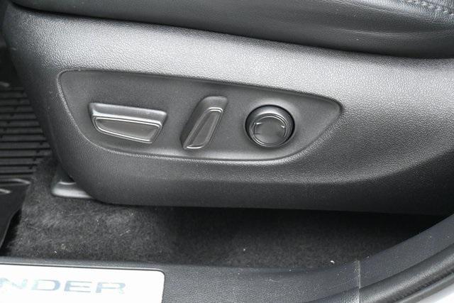 used 2020 Toyota Highlander car, priced at $32,883