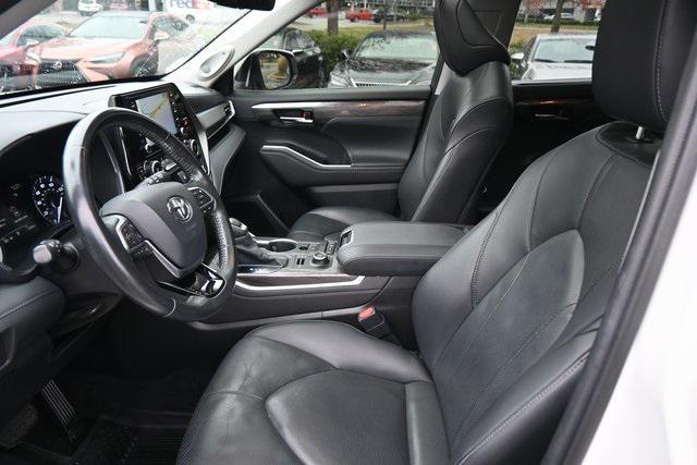 used 2020 Toyota Highlander car, priced at $32,883