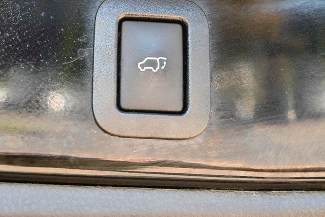 used 2018 Toyota Highlander car, priced at $28,695