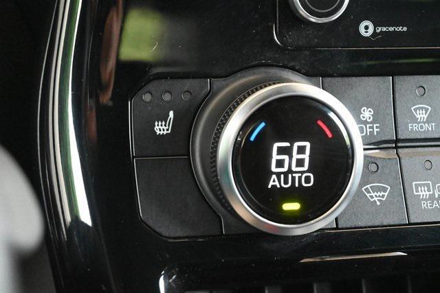 used 2021 Toyota Highlander car, priced at $34,530