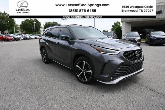 used 2021 Toyota Highlander car, priced at $34,530