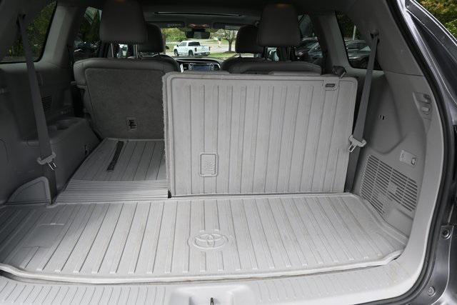 used 2019 Toyota Highlander car, priced at $26,134