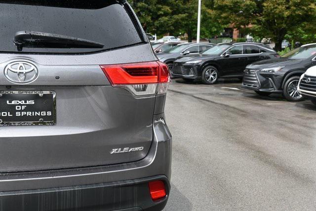 used 2019 Toyota Highlander car, priced at $26,134