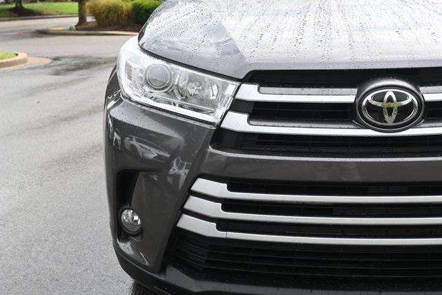 used 2019 Toyota Highlander car, priced at $26,134