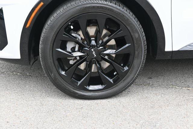 used 2022 Kia Sorento car, priced at $28,555