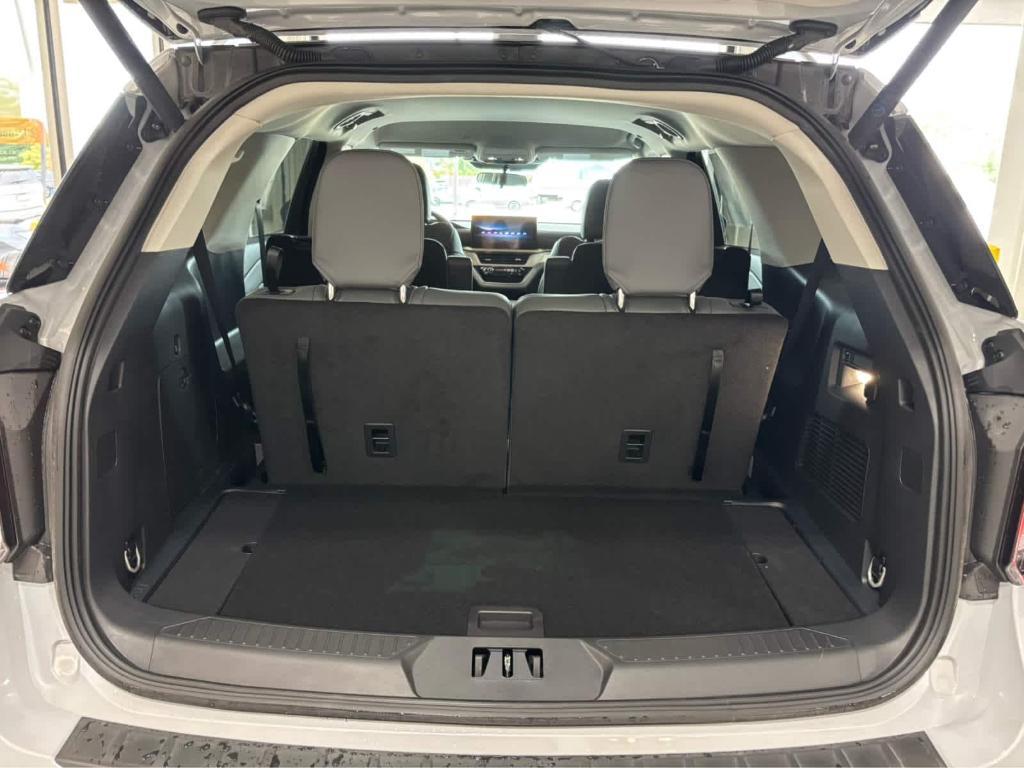 new 2025 Ford Explorer car, priced at $48,745