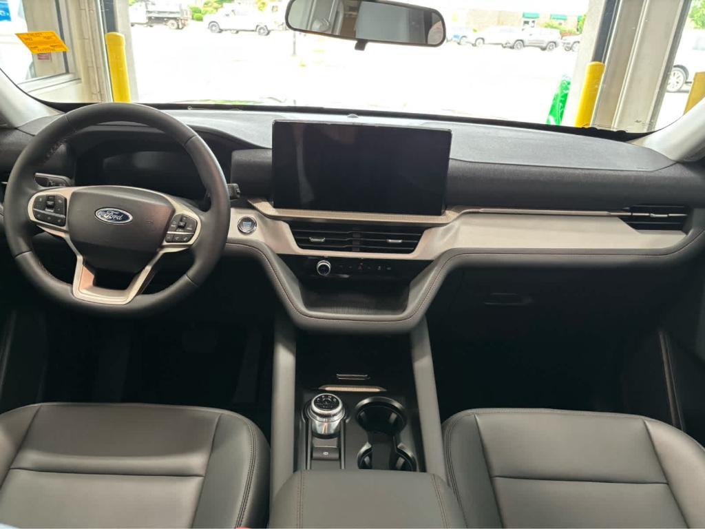 new 2025 Ford Explorer car, priced at $48,745