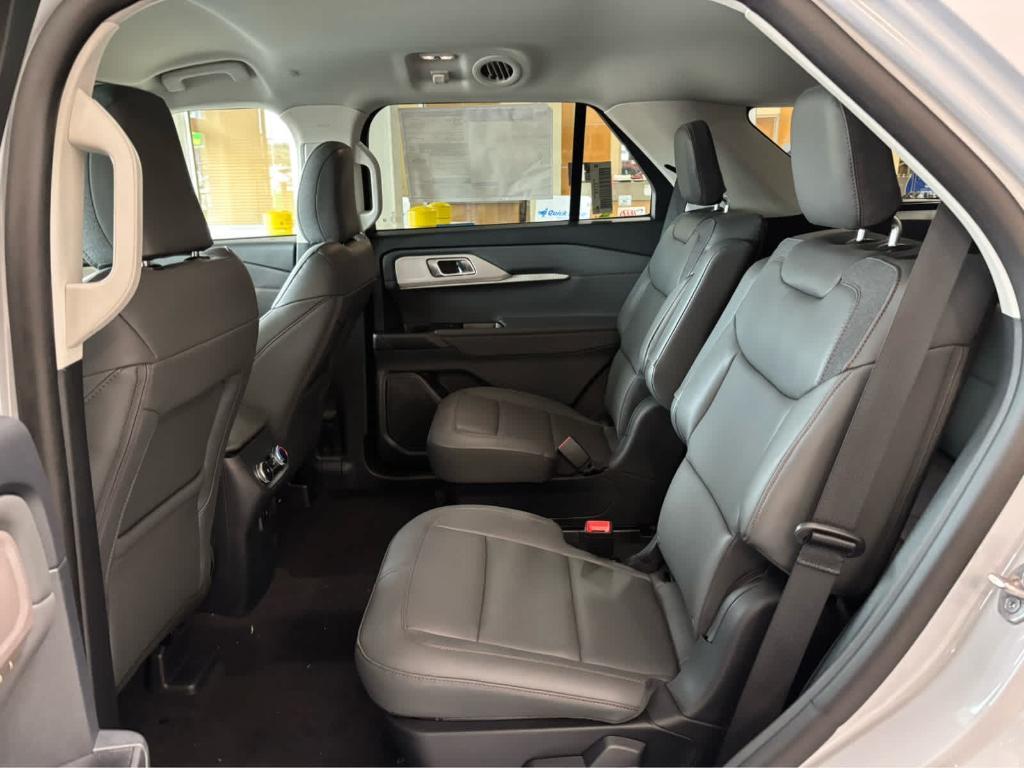 new 2025 Ford Explorer car, priced at $48,745