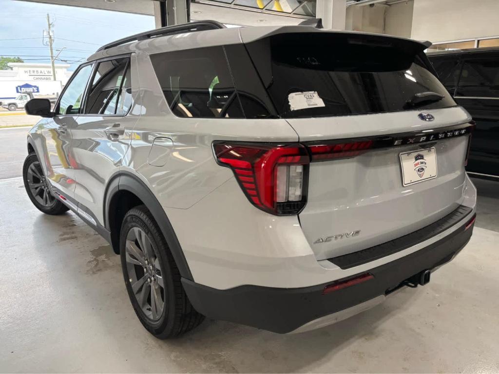 new 2025 Ford Explorer car, priced at $48,745