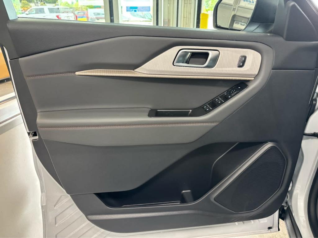 new 2025 Ford Explorer car, priced at $48,745