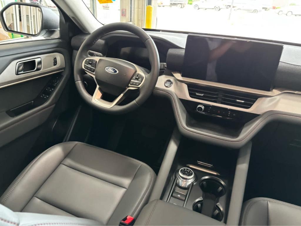 new 2025 Ford Explorer car, priced at $48,745
