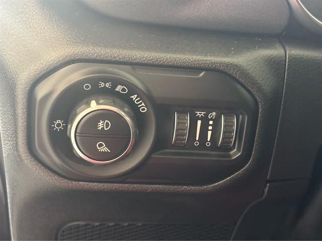 used 2021 Jeep Gladiator car, priced at $37,137