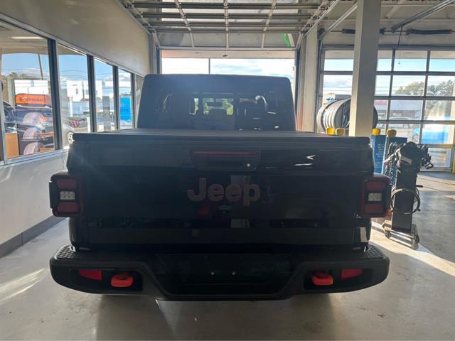 used 2021 Jeep Gladiator car, priced at $37,137