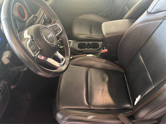 used 2021 Jeep Gladiator car, priced at $37,137