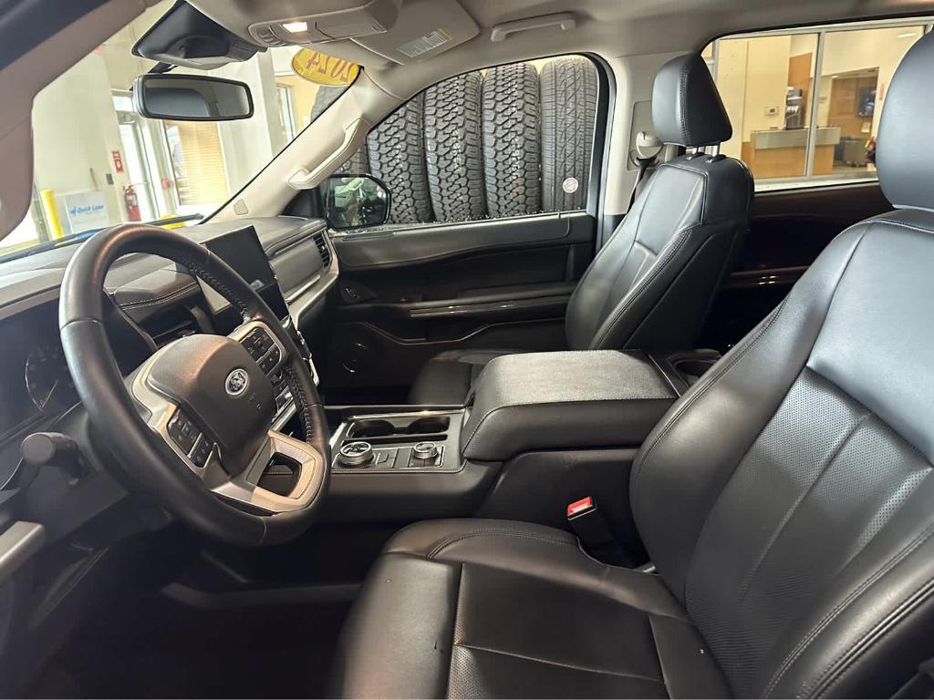 used 2024 Ford Expedition car, priced at $58,171